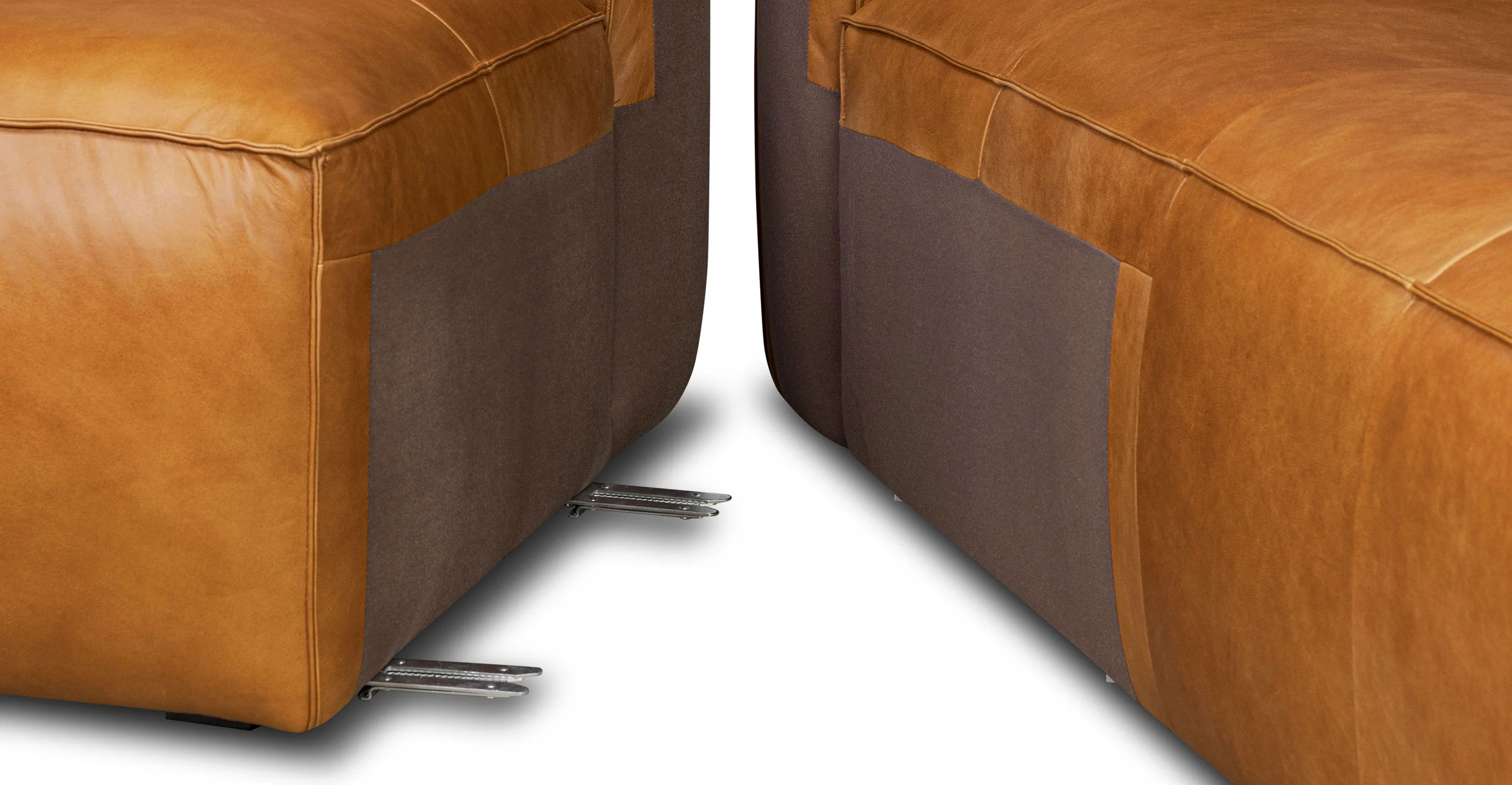 Capa Corner Sectional Sofa - Image 34