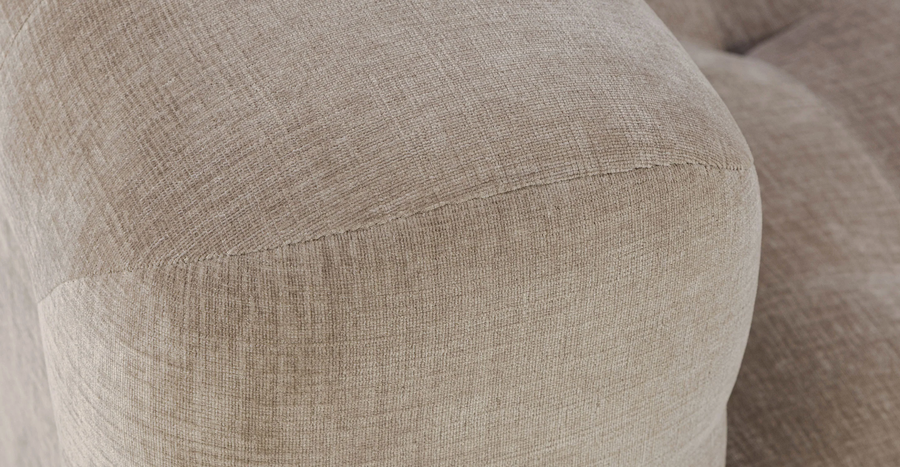 Duke 95" Sofa - Image 10