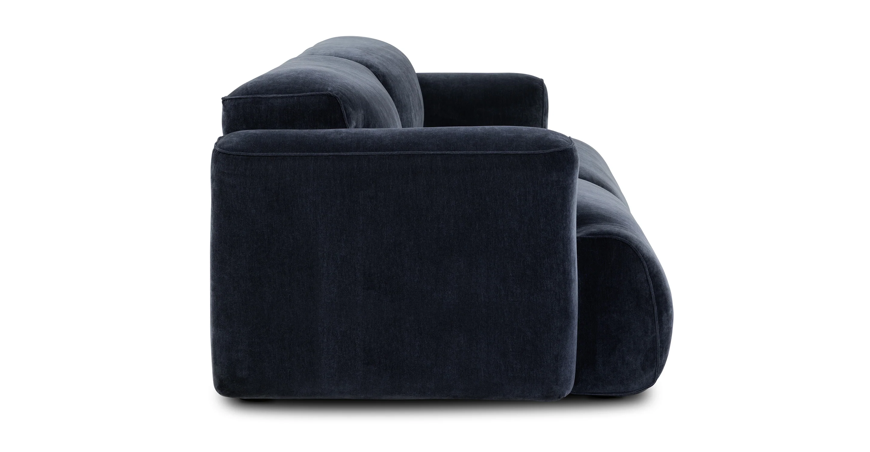 Nardo 107.5" Sofa - Image 37