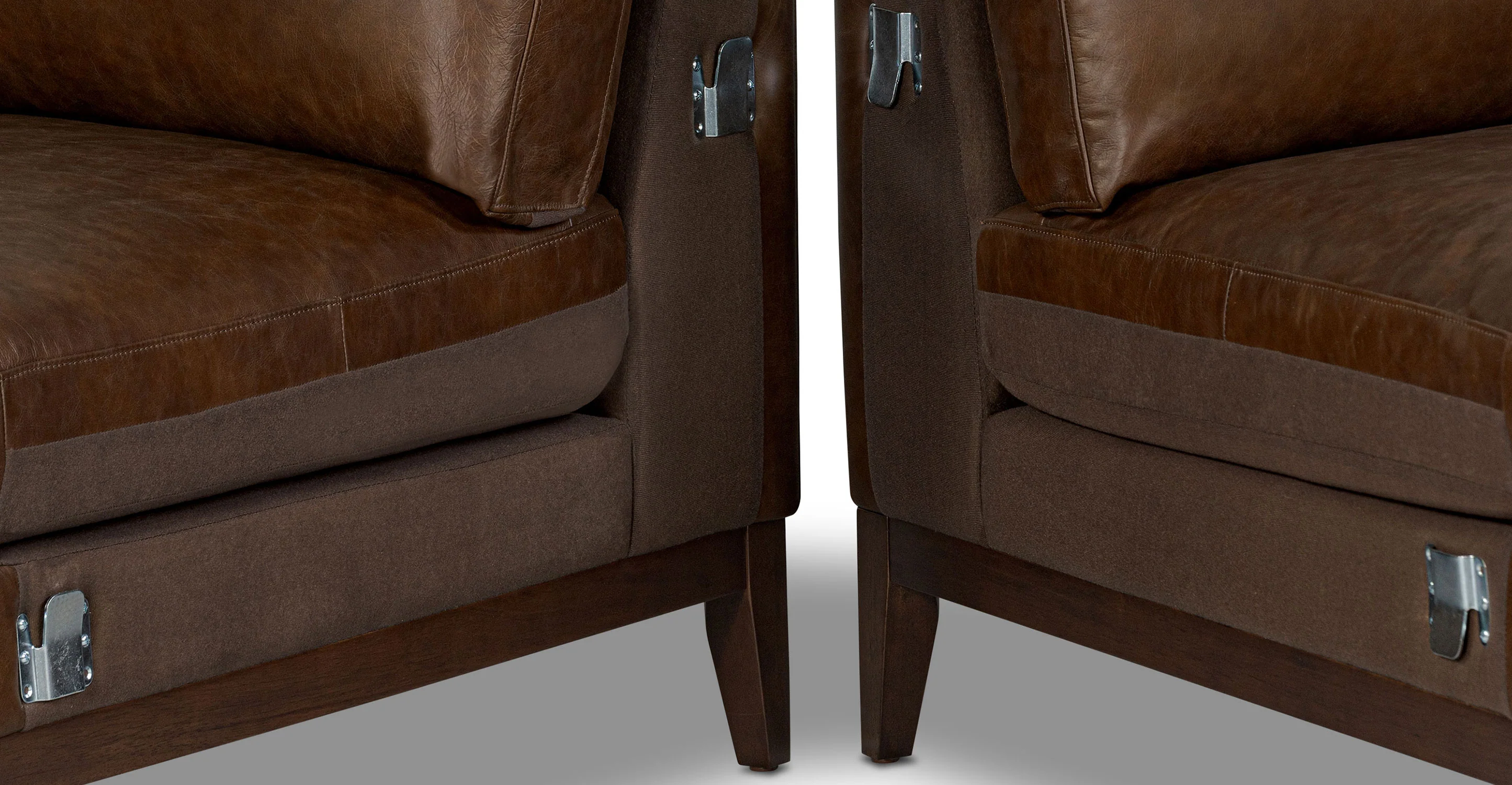 Zyon 116" Leather Corner Sectional - Image 12
